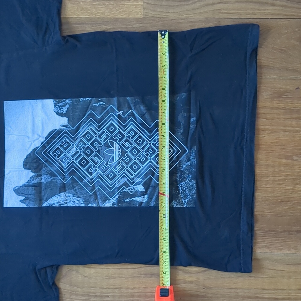 Adidas Large Black Shirt - Picture 3 of 5
